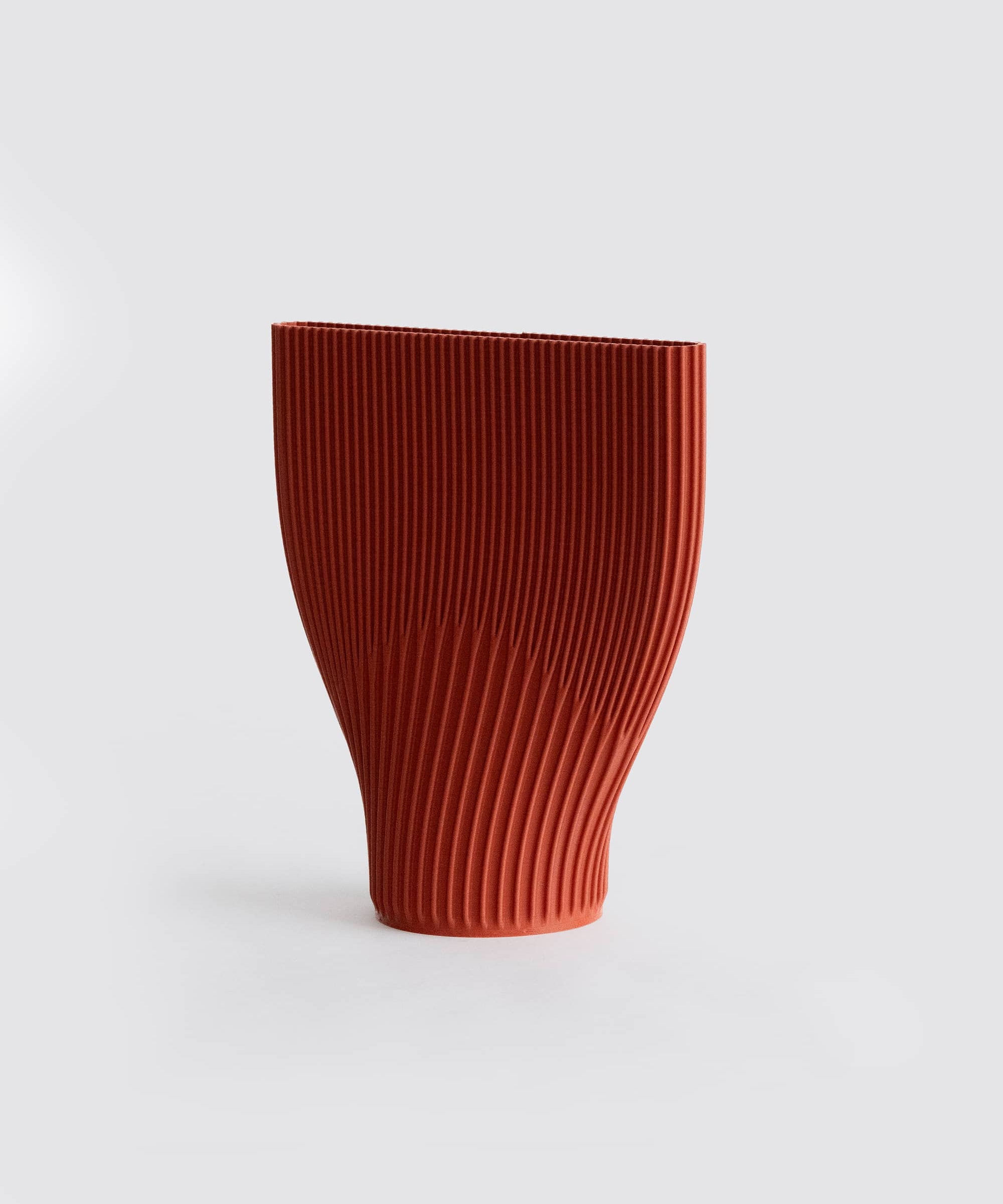 Cyrc-fluke-vase-red-02.jpg